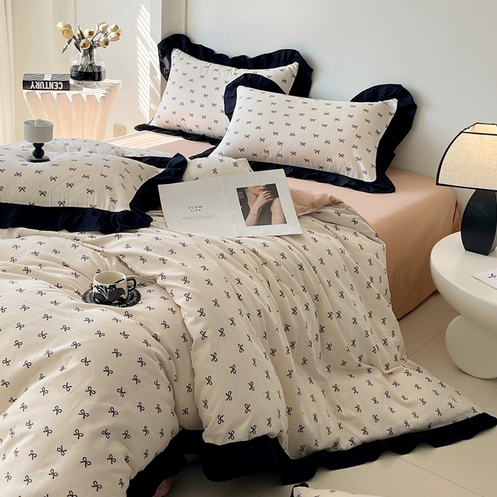 91家纺网 家纺一手货源 找家纺 蜜柚 2026新款全棉双层纱黑色花边复古赫本风四件套 少女心事