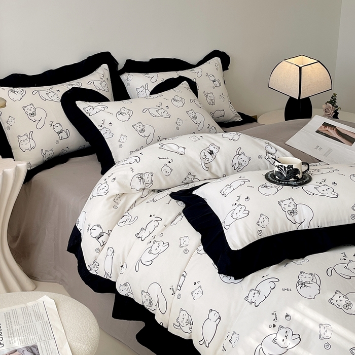 91家纺网 家纺一手货源 找家纺 蜜柚 2026新款全棉双层纱黑色花边复古赫本风四件套 线条猫咪