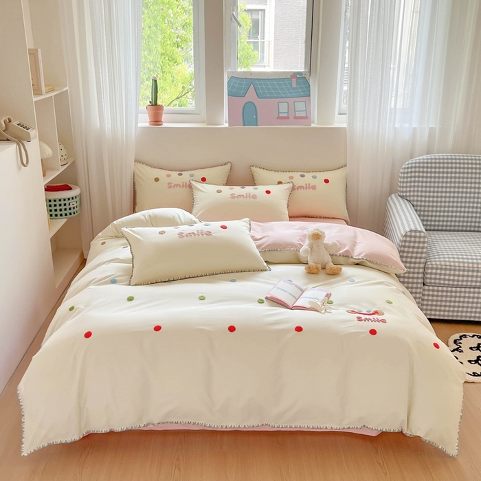 91家纺网 家纺一手货源 找家纺 蜜柚 2026新款全棉贝壳边小清新刺绣花四件套 微笑天使-粉