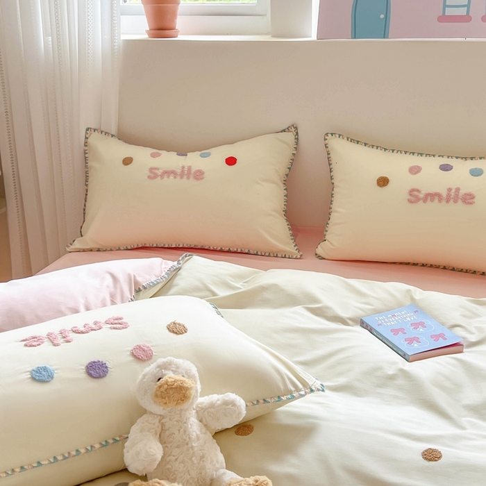 91家纺网 家纺一手货源 找家纺 蜜柚 2026新款全棉贝壳边小清新刺绣花四件套 微笑天使-粉