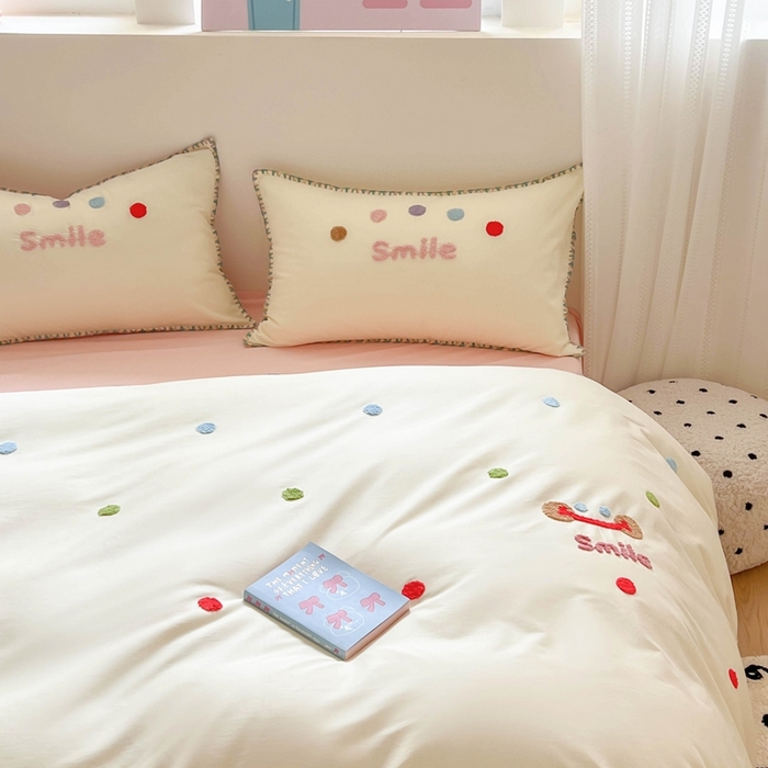 91家纺网 家纺一手货源 找家纺 蜜柚 2026新款全棉贝壳边小清新刺绣花四件套 微笑天使-粉