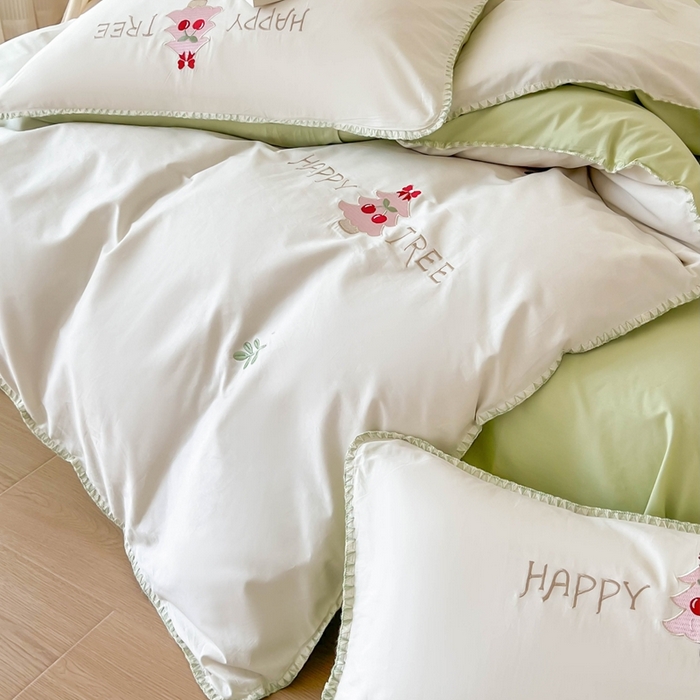 91家纺网 家纺一手货源 找家纺 蜜柚 2026新款全棉贝壳边小清新刺绣花四件套 幸福树-绿