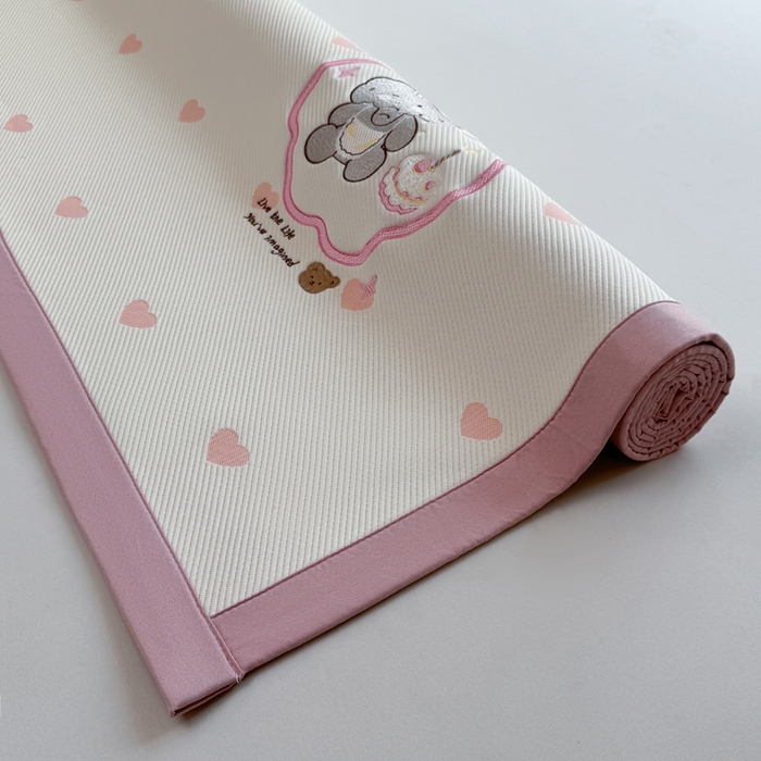 91家纺网 家纺一手货源 找家纺 凯罗 2026凯罗新款卡通印加绣花小红书爆款凉豆豆绣花床席可水洗床席款 甜甜烘焙屋