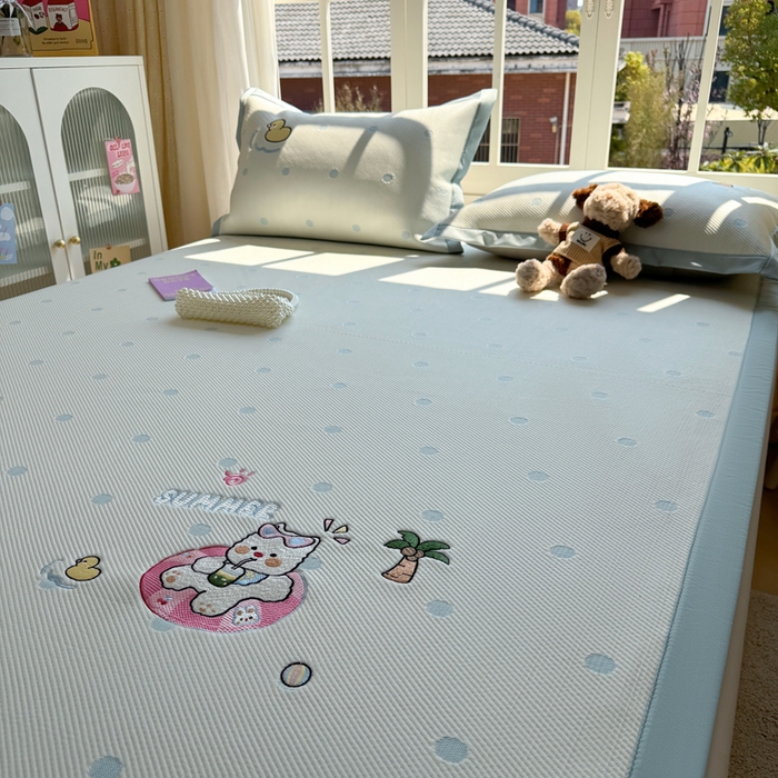 91家纺网 家纺一手货源 找家纺 凯罗 2026凯罗新款卡通印加绣花小红书爆款凉豆豆绣花床席可水洗床席款 夏日派对