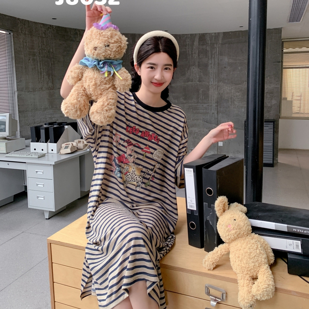 91家纺网 家纺一手货源 找家纺 妍景家居生活馆 2026新款午后原野懒人裙 藏蓝条