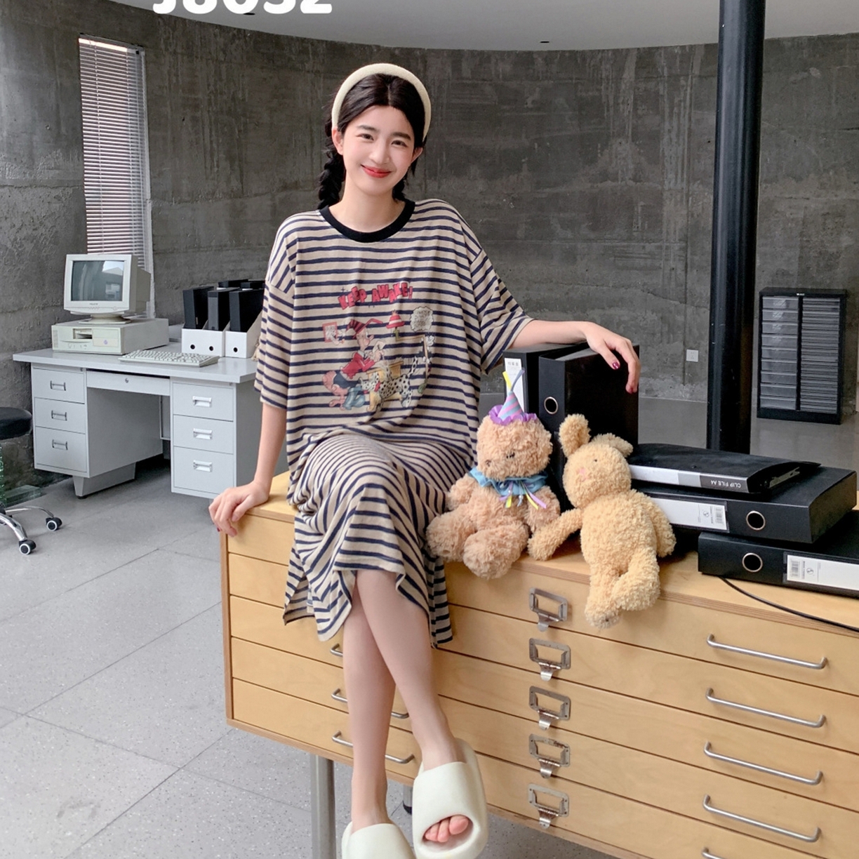 91家纺网 家纺一手货源 找家纺 妍景家居生活馆 2026新款午后原野懒人裙 藏蓝条