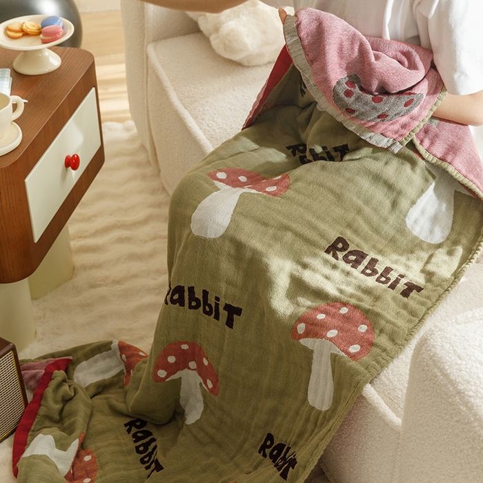 91家纺网 家纺一手货源 找家纺 沐珩家纺 2026新款全棉纯棉四层纱布浴巾沙发巾加大尺寸多功能毛巾毯 小蘑菇