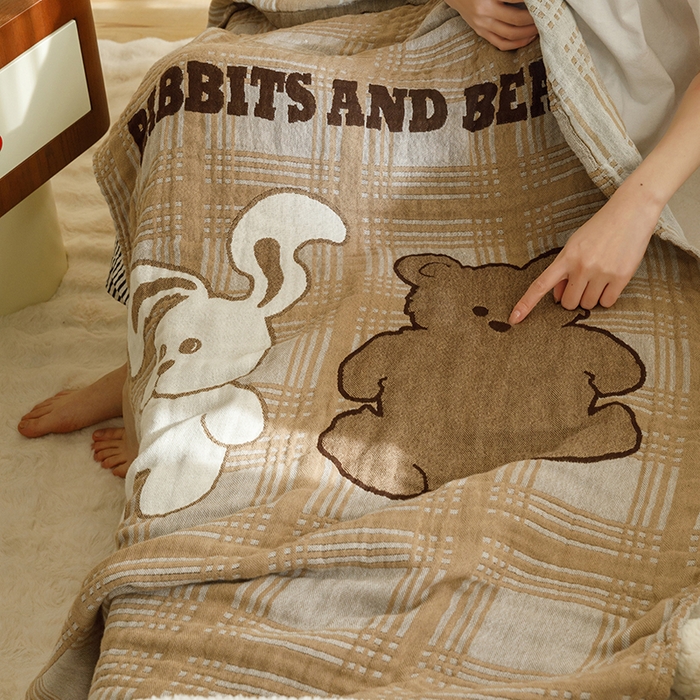 91家纺网 家纺一手货源 找家纺 沐珩家纺 2026新款全棉纯棉四层纱布浴巾沙发巾加大尺寸多功能毛巾毯 小兔熊