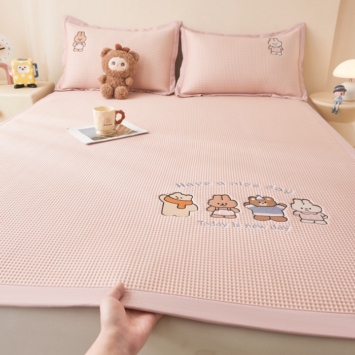 91家纺网 家纺一手货源 找家纺 （总）凯罗 2026新款卡通绣花小红书爆款凉豆豆绣花床席可水洗床席凉席席子