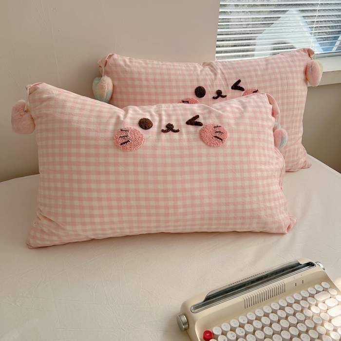 91家纺网 家纺一手货源 找家纺 丽涵家纺 2025新款全棉印花毛巾绣卡通四件套 可爱高地猫