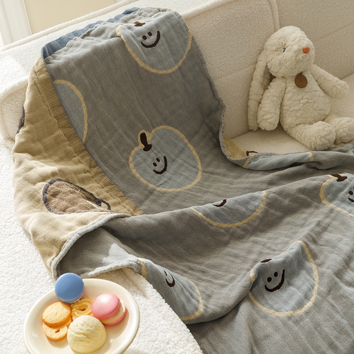 91家纺网 家纺一手货源 找家纺 沐珩家纺 2026新款全棉纯棉四层纱布浴巾沙发巾加大尺寸多功能毛巾毯 笑脸苹果