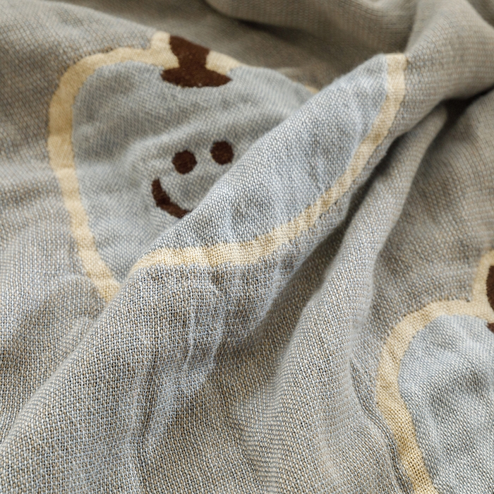 91家纺网 家纺一手货源 找家纺 沐珩家纺 2026新款全棉纯棉四层纱布浴巾沙发巾加大尺寸多功能毛巾毯 笑脸苹果