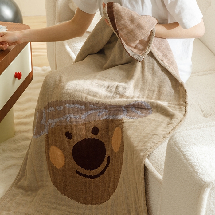 91家纺网 家纺一手货源 找家纺 沐珩家纺 2026新款全棉纯棉四层纱布浴巾沙发巾加大尺寸多功能毛巾毯 熊宝