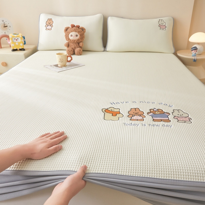 91家纺网 家纺一手货源 找家纺 （总）凯罗 2026新款卡通绣花小红书爆款凉豆豆绣花床笠可水洗床笠凉席席子