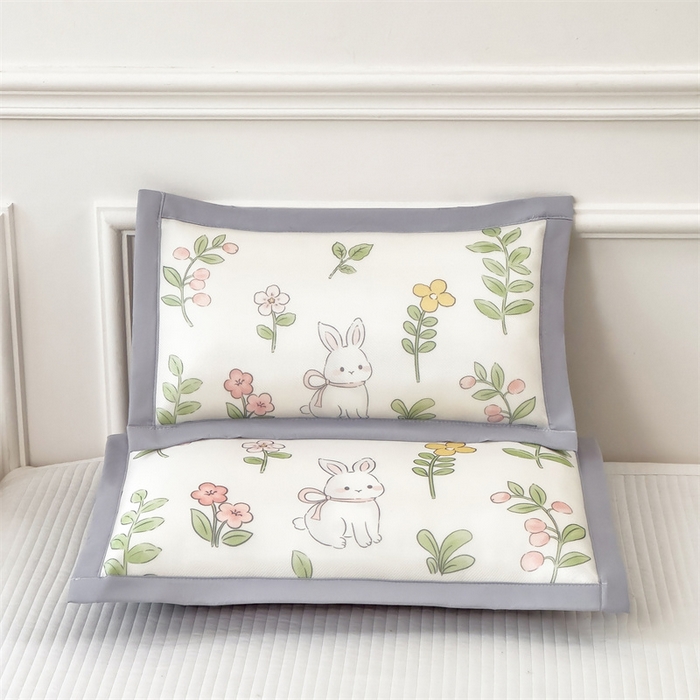 91家纺网 家纺一手货源 找家纺 兄弟坊 2026新款大版碳光冰丝儿童枕头午睡枕学生枕头枕芯幼儿园枕头 冰丝枕头-春日免语