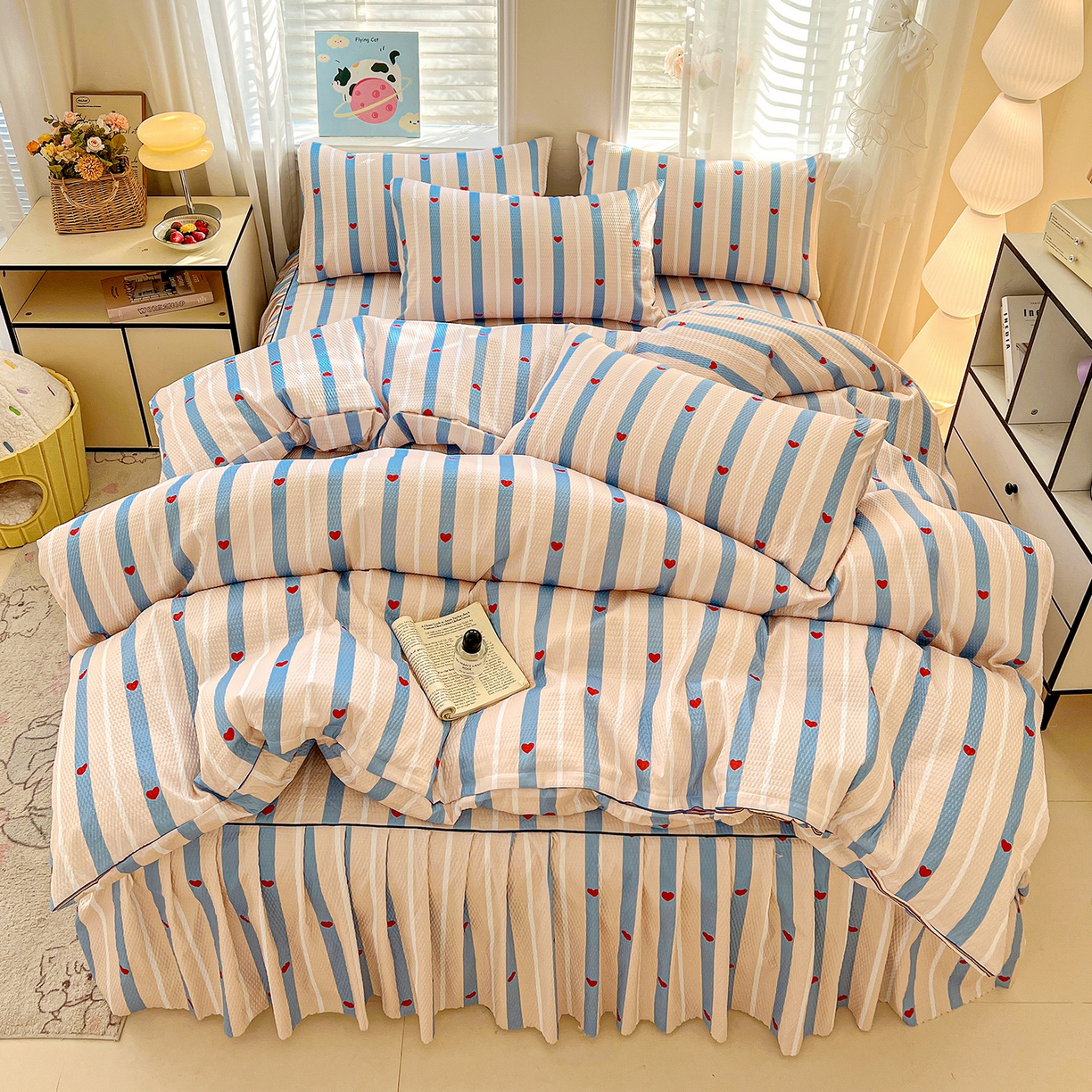 91家纺网 家纺一手货源 找家纺 鹿辉家居（原吉欧力） 2026新款泡泡床裙四件套 床裙款-爱心条纹