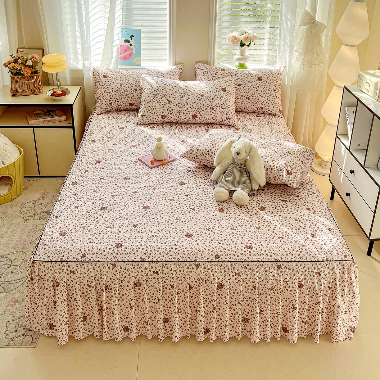 91家纺网 家纺一手货源 找家纺 鹿辉家居（原吉欧力） 2026新款泡泡床裙四件套 床裙款-豹纹猫咪