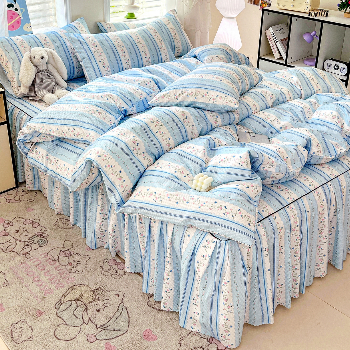 91家纺网 家纺一手货源 找家纺 鹿辉家居（原吉欧力） 2026新款泡泡床裙四件套 床裙款-蓝韵花香