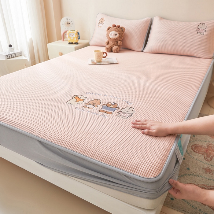 91家纺网 家纺一手货源 找家纺 （总）凯罗 2026新款卡通绣花小红书爆款凉豆豆绣花床笠可水洗床笠凉席席子