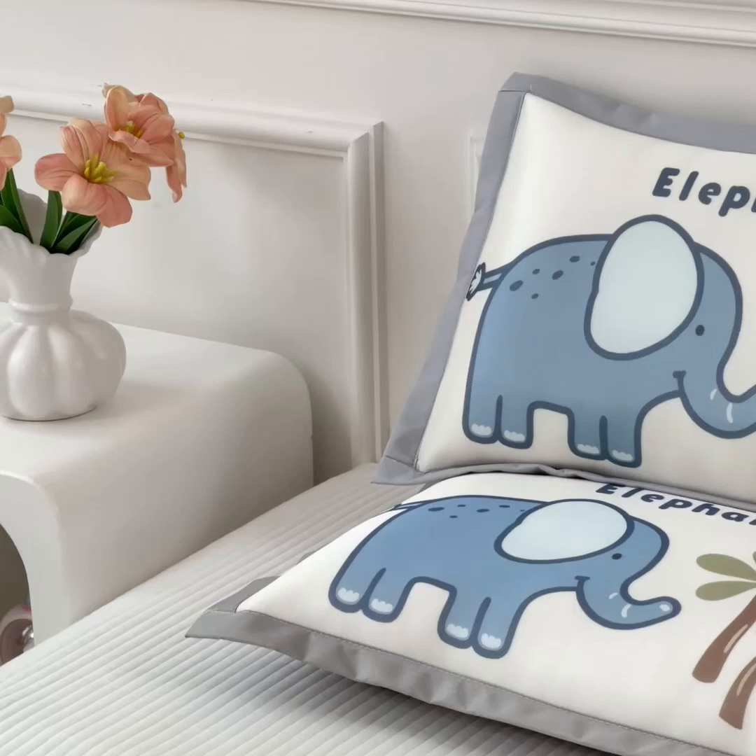 91家纺网 家纺一手货源 找家纺 兄弟坊 2026新款大版碳光冰丝儿童枕头午睡枕学生枕头枕芯幼儿园枕头 冰丝枕头-丛林小象