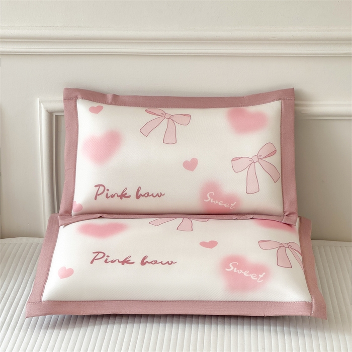 91家纺网 家纺一手货源 找家纺 兄弟坊 2026新款大版碳光冰丝儿童枕头午睡枕学生枕头枕芯幼儿园枕头 冰丝枕头-粉粉云朵