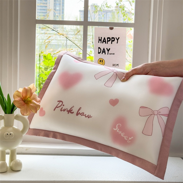 91家纺网 家纺一手货源 找家纺 兄弟坊 2026新款大版碳光冰丝儿童枕头午睡枕学生枕头枕芯幼儿园枕头 冰丝枕头-粉粉云朵