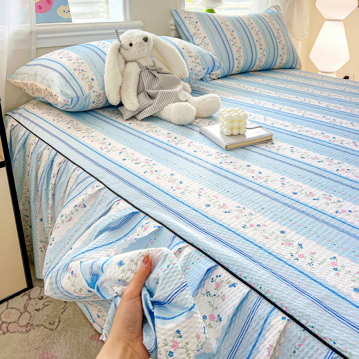 91家纺网 家纺一手货源 找家纺 鹿辉家居（原吉欧力） 2026新款泡泡床裙四件套 床裙款-蓝韵花香