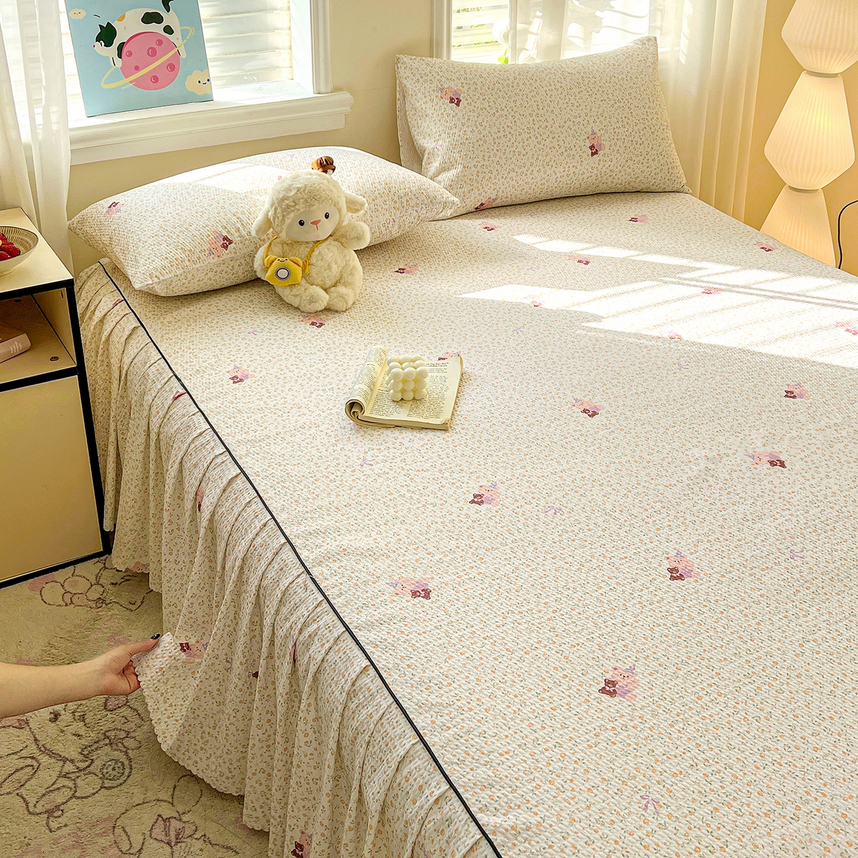 91家纺网 家纺一手货源 找家纺 鹿辉家居（原吉欧力） 2026新款泡泡床裙四件套 床裙款-花中小熊