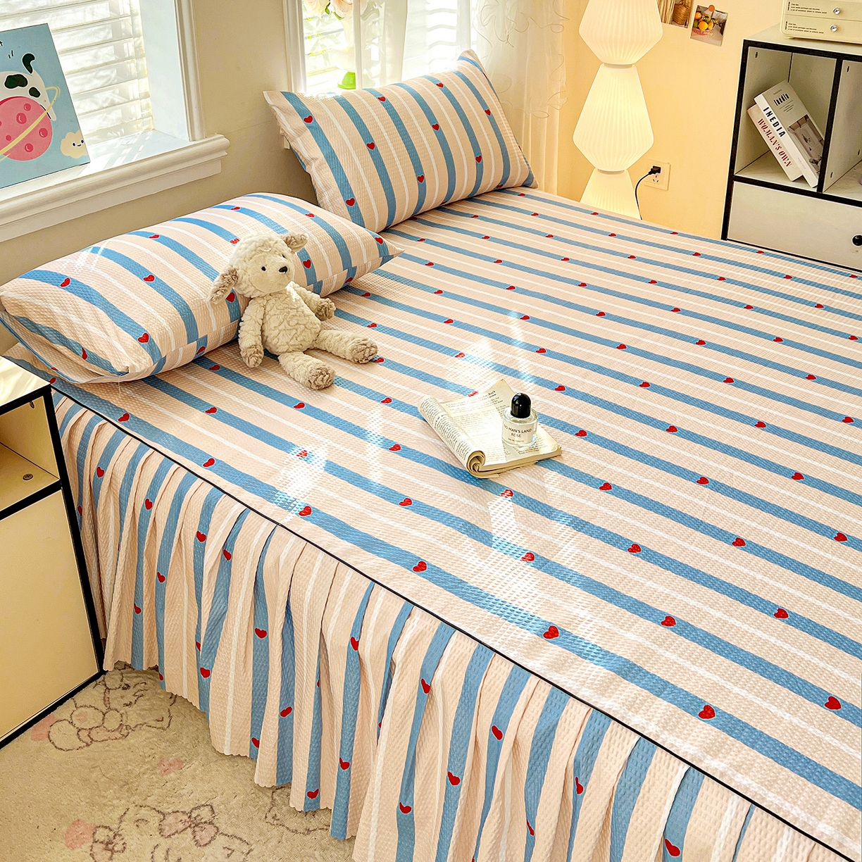 91家纺网 家纺一手货源 找家纺 鹿辉家居（原吉欧力） 2026新款泡泡床裙四件套 床裙款-爱心条纹