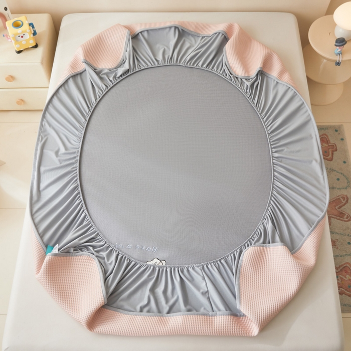 91家纺网 家纺一手货源 找家纺 凯罗 2026新款卡通绣花小红书爆款凉豆豆绣花床笠可水洗床笠凉席席子 米兜米兜-粉 床笠款