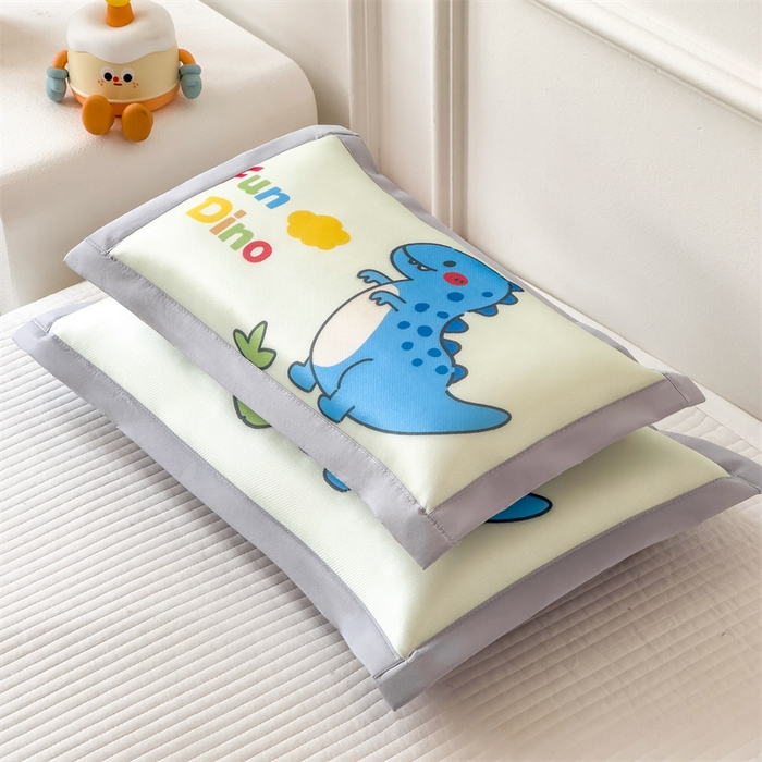 91家纺网 家纺一手货源 找家纺 兄弟坊 2026新款大版碳光冰丝儿童枕头午睡枕学生枕头枕芯幼儿园枕头 冰丝枕头-蓝色恐龙