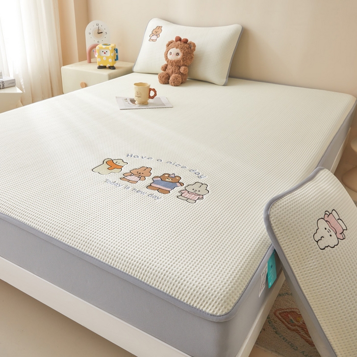 91家纺网 家纺一手货源 找家纺 凯罗 2026新款卡通绣花小红书爆款凉豆豆绣花床笠可水洗床笠凉席席子 米兜米兜-奶白 床笠款