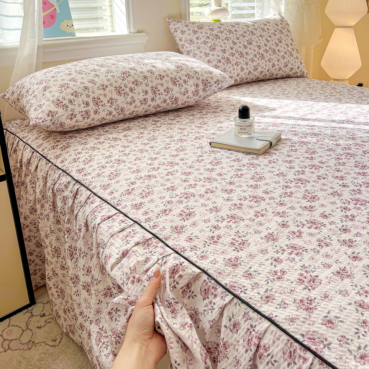 91家纺网 家纺一手货源 找家纺 鹿辉家居（原吉欧力） 2026新款泡泡床裙四件套 床裙款-粉色碎花