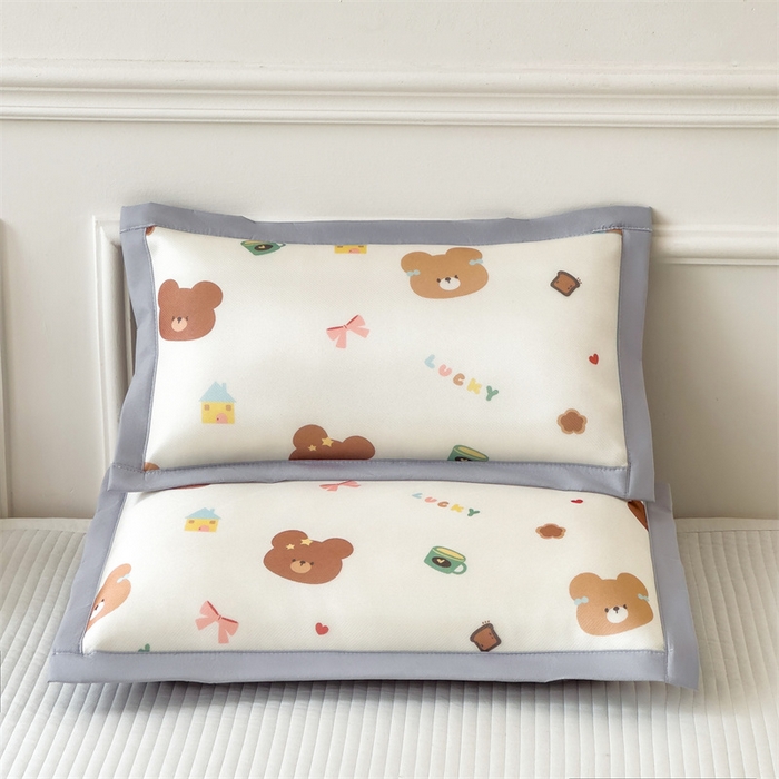 91家纺网 家纺一手货源 找家纺 兄弟坊 2026新款大版碳光冰丝儿童枕头午睡枕学生枕头枕芯幼儿园枕头 冰丝枕头-小熊饼千