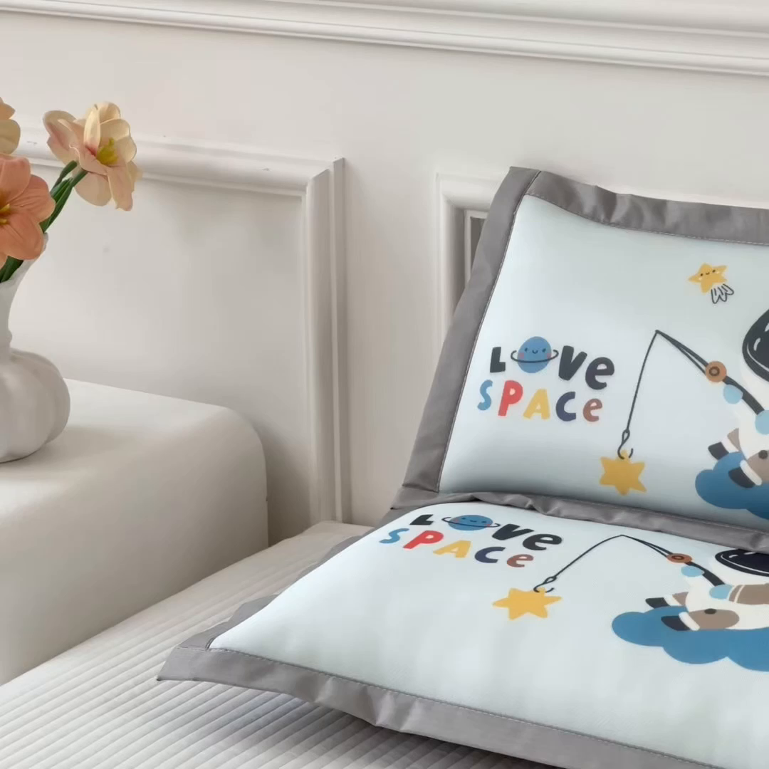 91家纺网 家纺一手货源 找家纺 兄弟坊 2026新款大版碳光冰丝儿童枕头午睡枕学生枕头枕芯幼儿园枕头 冰丝枕头-星际探索