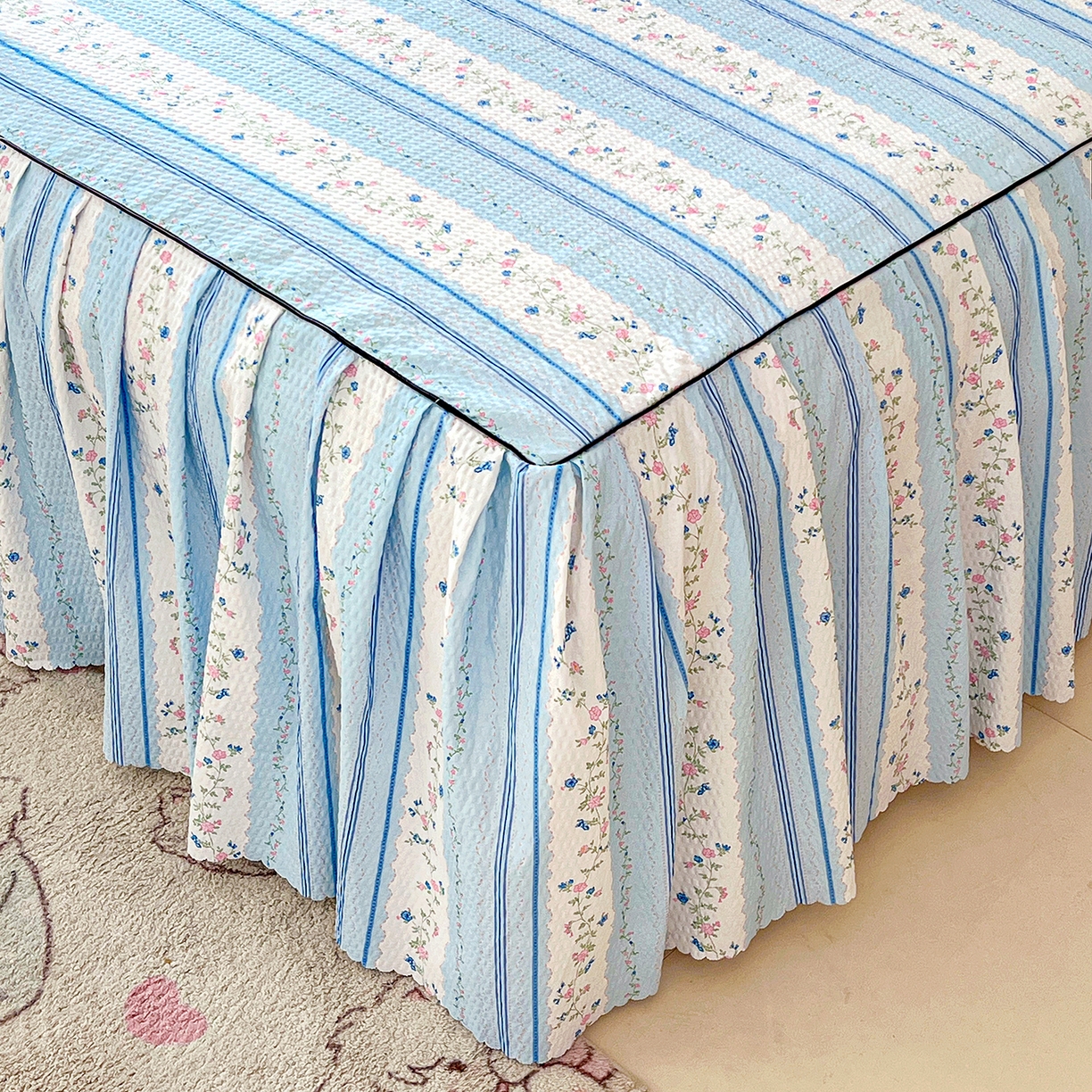 91家纺网 家纺一手货源 找家纺 鹿辉家居（原吉欧力） 2026新款泡泡床裙四件套 床裙款-蓝韵花香