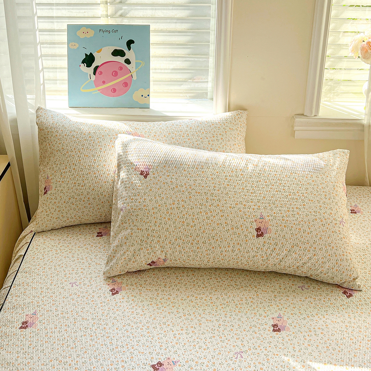 91家纺网 家纺一手货源 找家纺 鹿辉家居（原吉欧力） 2026新款泡泡床裙四件套 床裙款-花中小熊