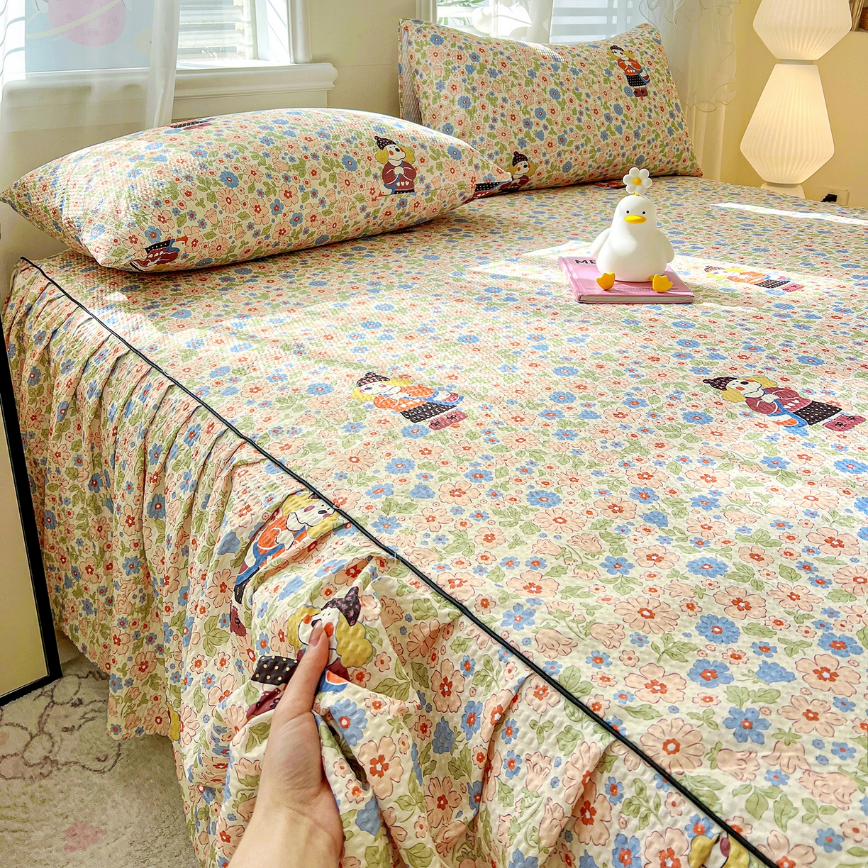 91家纺网 家纺一手货源 找家纺 鹿辉家居（原吉欧力） 2026新款泡泡床裙四件套 床裙款-花园宠物