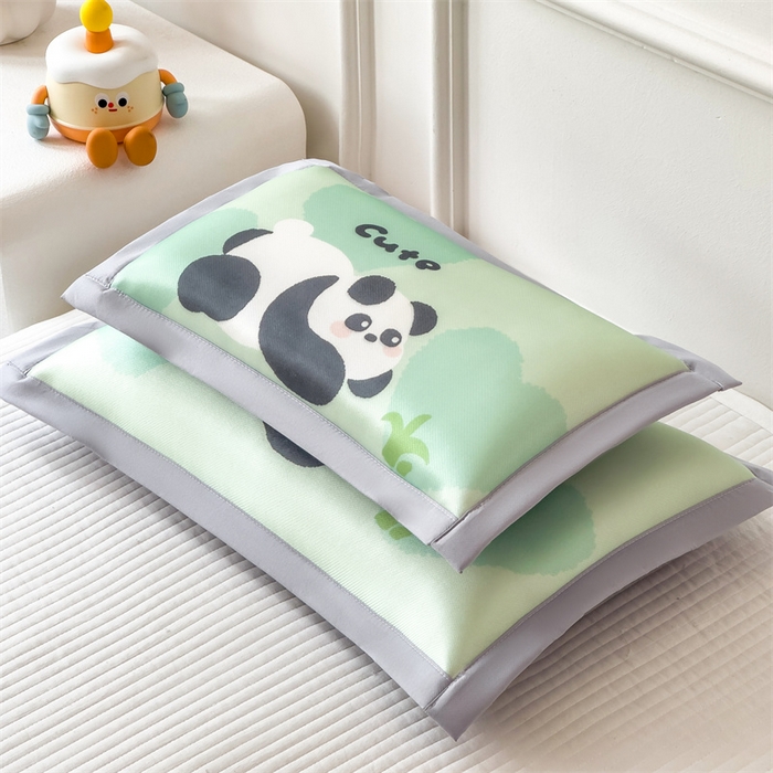 91家纺网 家纺一手货源 找家纺 兄弟坊 2026新款大版碳光冰丝儿童枕头午睡枕学生枕头枕芯幼儿园枕头 冰丝枕头-熊猫趴趴