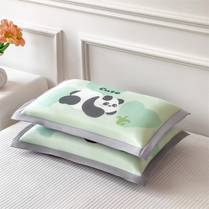 91家纺网 家纺一手货源 找家纺 兄弟坊 2026新款大版碳光冰丝儿童枕头午睡枕学生枕头枕芯幼儿园枕头 冰丝枕头-熊猫趴趴