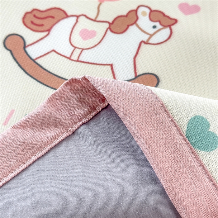 91家纺网 家纺一手货源 找家纺 兄弟坊 2026新款大版碳光冰丝儿童枕头午睡枕学生枕头枕芯幼儿园枕头 冰丝枕头-旋转木马