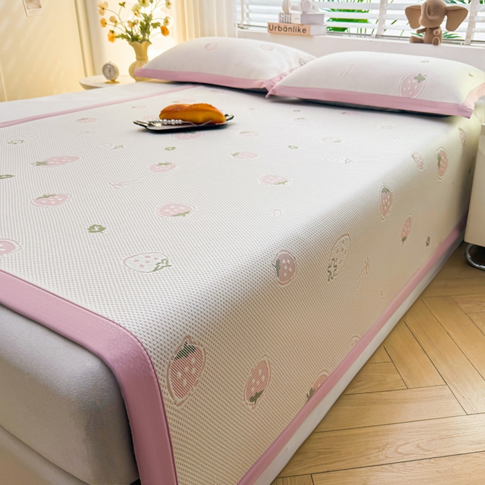 91家纺网 家纺一手货源 找家纺 凯罗 2026春夏凉豆豆小红书爆款A类乙纶PE凉豆豆床席款可水洗床席 波点草莓-粉