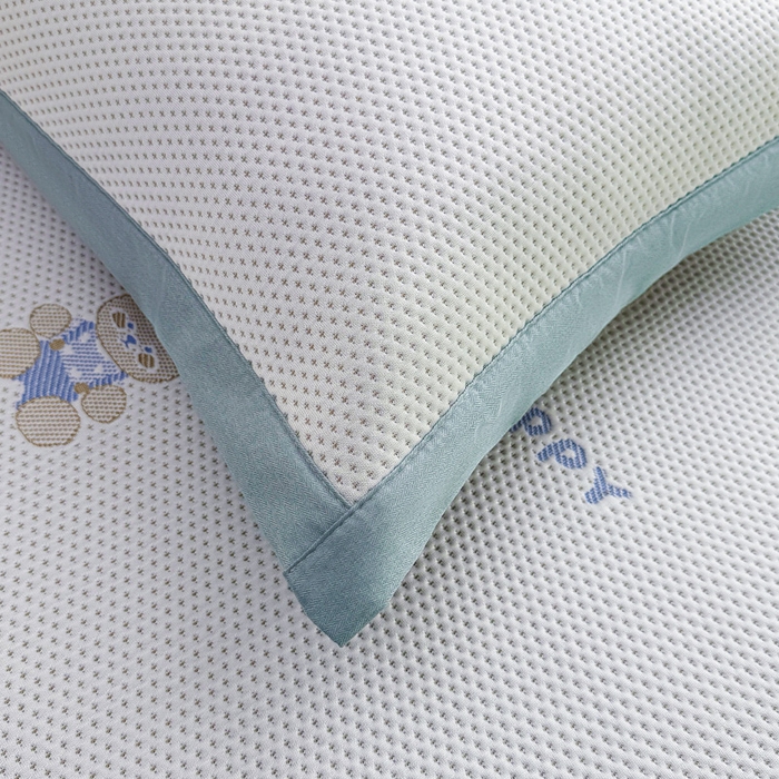 91家纺网 家纺一手货源 找家纺 凯罗 2026春夏凉豆豆小红书爆款A类乙纶PE凉豆豆床席款可水洗床席 布丁萌萌熊