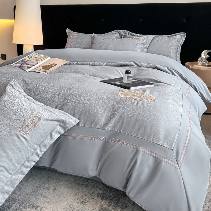 91家纺网 家纺一手货源 找家纺 金牛座家纺 2026新款贡缎提花亲肤棉大拼角刺绣四件套-欧诺 欧诺-灰