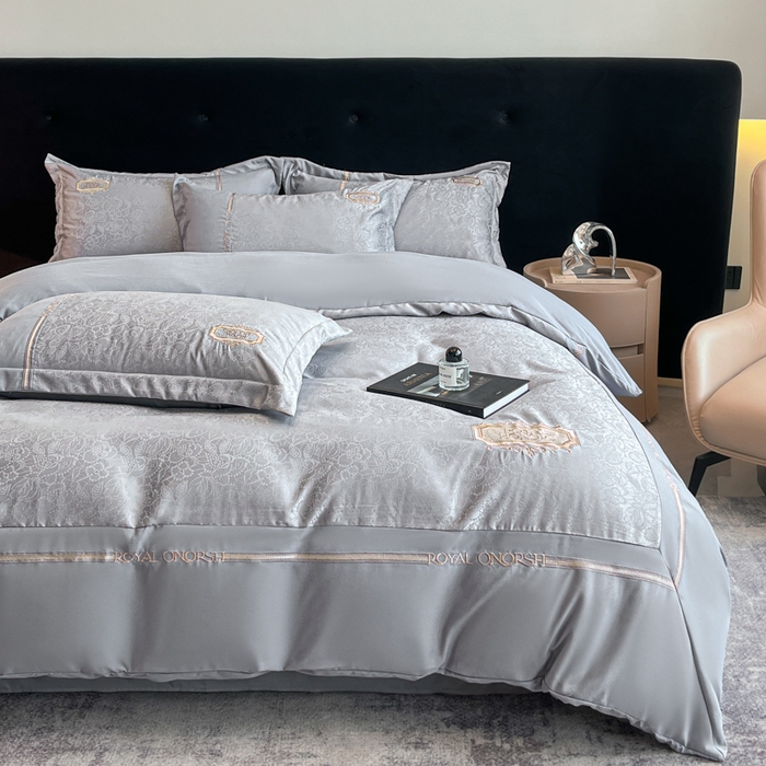 91家纺网 家纺一手货源 找家纺 金牛座家纺 2026新款贡缎提花亲肤棉大拼角刺绣四件套-欧诺 欧诺-灰