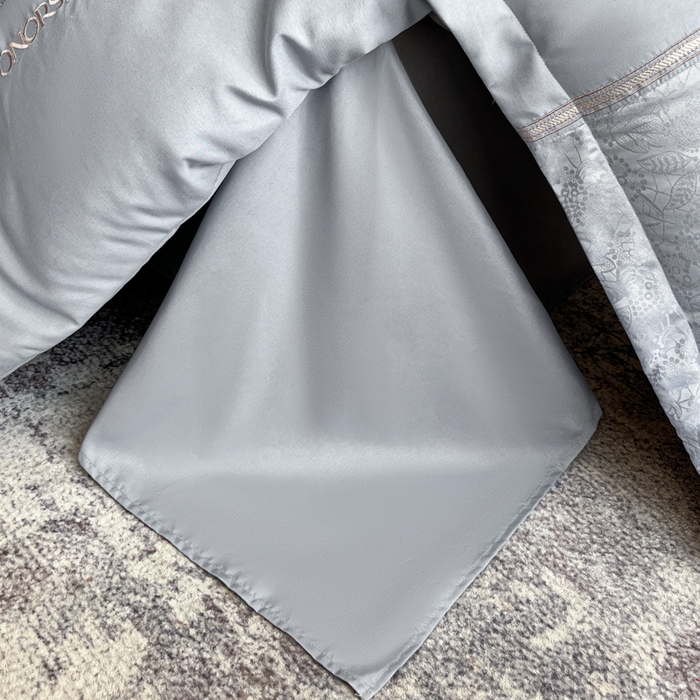 91家纺网 家纺一手货源 找家纺 金牛座家纺 2026新款贡缎提花亲肤棉大拼角刺绣四件套-欧诺 欧诺-灰