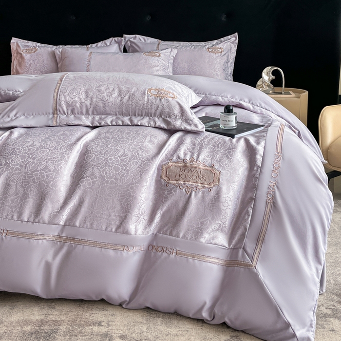 91家纺网 家纺一手货源 找家纺 金牛座家纺 2026新款贡缎提花亲肤棉大拼角刺绣四件套-欧诺 欧诺-浅紫