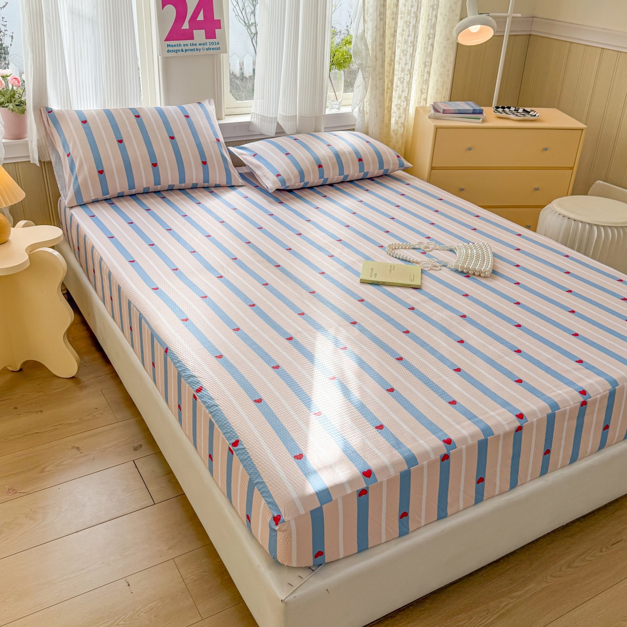 91家纺网 家纺一手货源 找家纺 鹿辉家居（原吉欧力） 2026新款3D立体压泡床笠三件套 爱心条纹