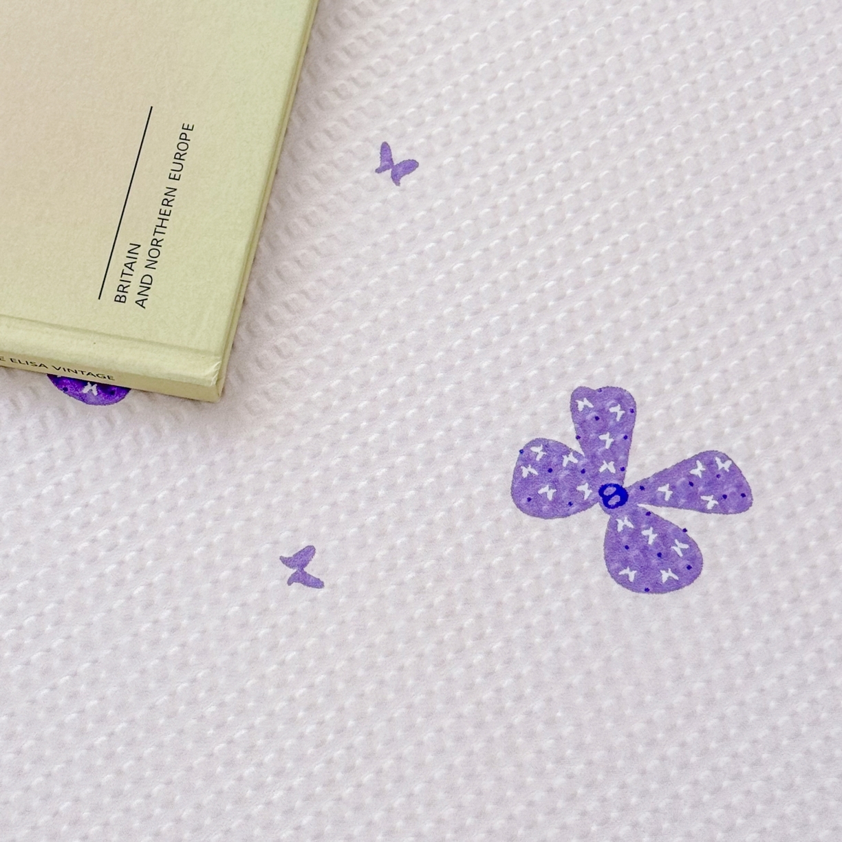 91家纺网 家纺一手货源 找家纺 鹿辉家居（原吉欧力） 2026新款3D立体压泡床笠三件套 紫蝴蝶结