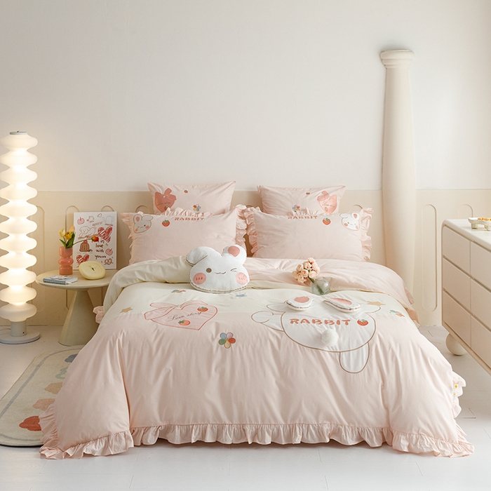 91家纺网 家纺一手货源 找家纺 （总）绒梦里 2026新款A类全棉水洗棉卡通贴布绣套件三四件套